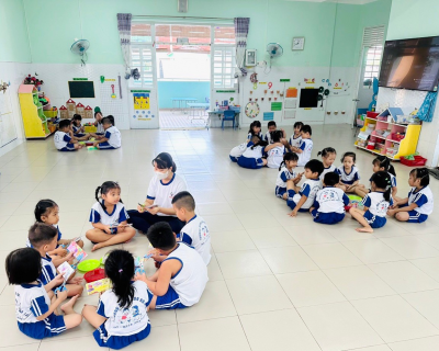 Trường Mầm non Hòa Lợi tổ chức “ Vui hội trăng rằm” cho các bé.